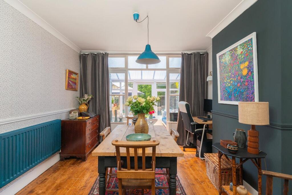 4S4RKE - Dining Room C.jpg