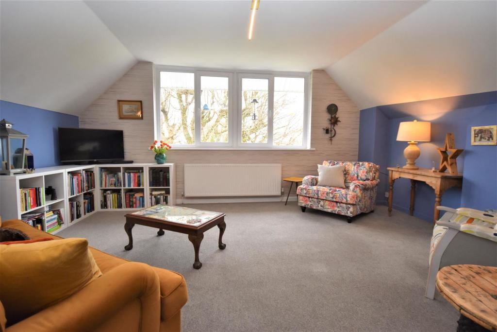 Sitting Room.JPG