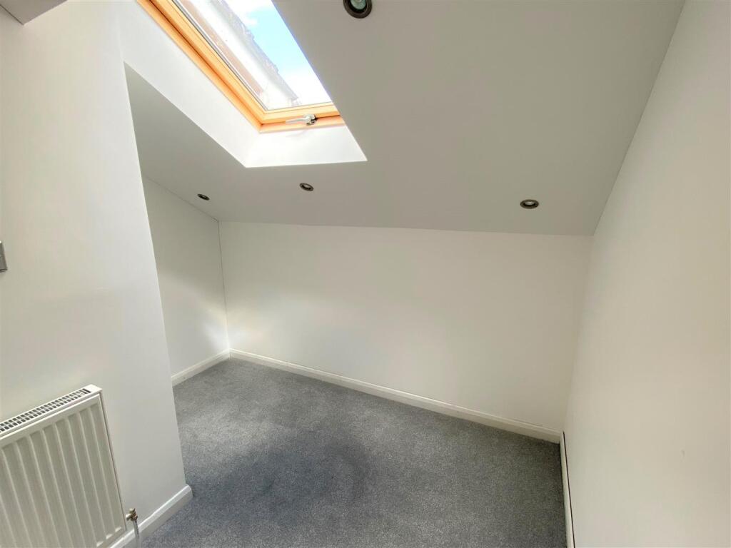 1a Pydar Close Bedroom 2