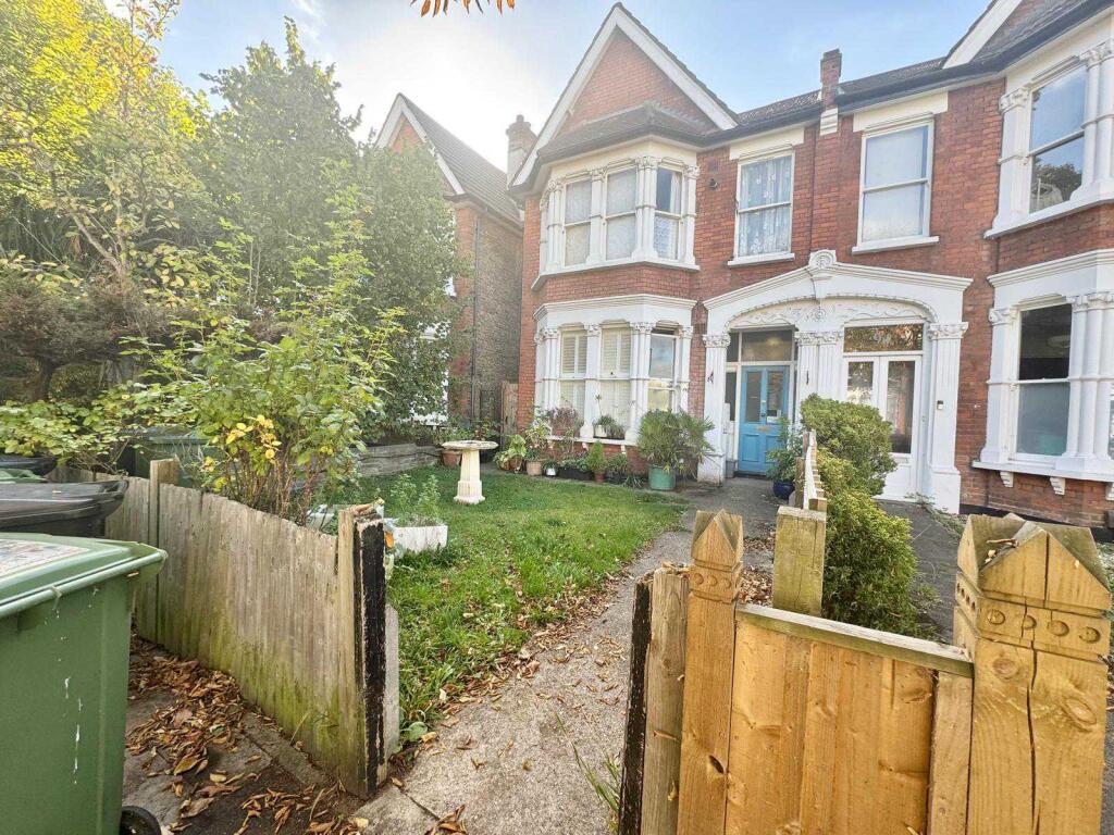 96 Culverley Rd, London SE6 2JY, UK