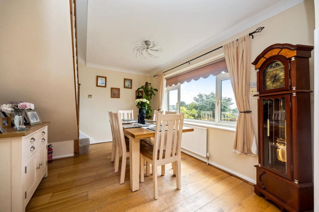 dining room.JPG