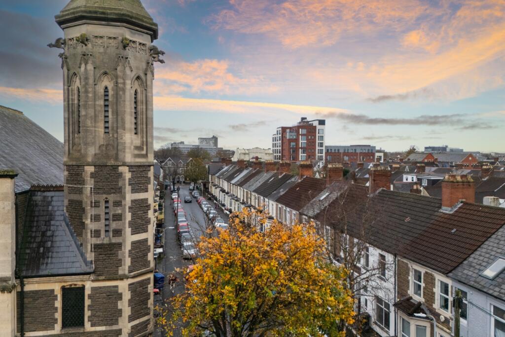 Call 02920 454555 to secure your viewing_11