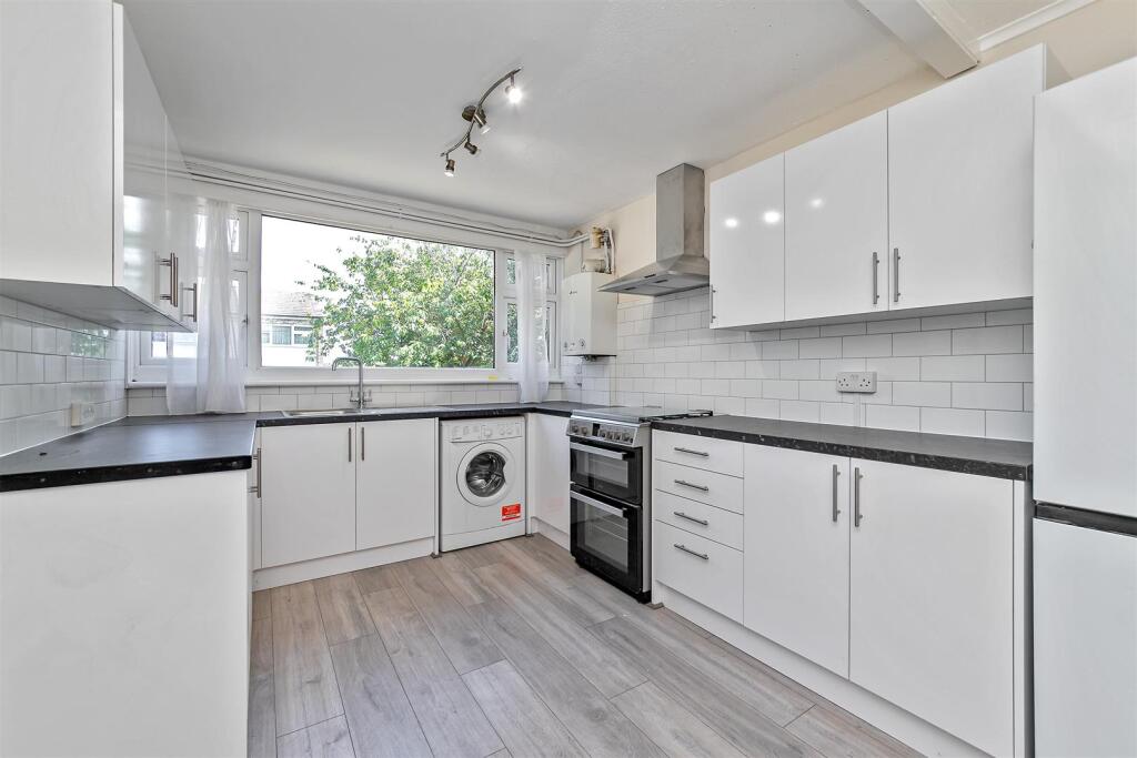 14MendipClose-12.jpg