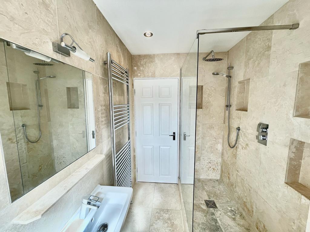 HOUSE BATHROOM