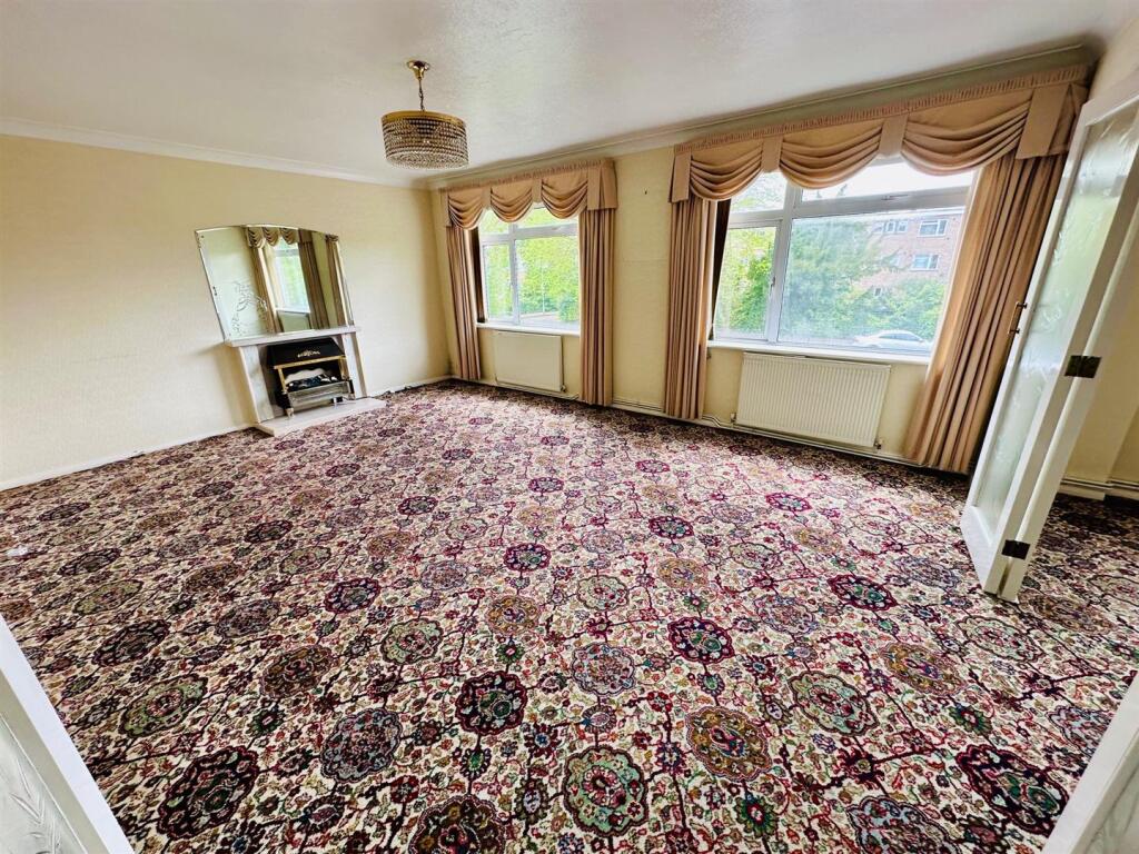 Lounge.jpg