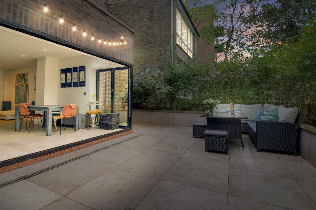 REAR PATIO NIGHT.jpg