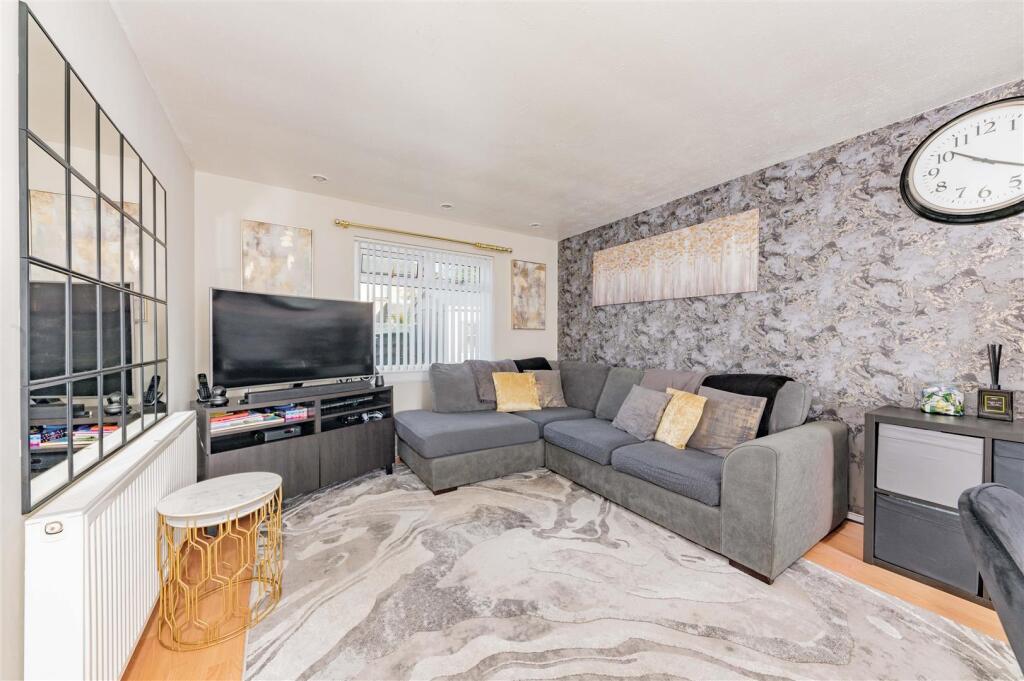 6 Smieton Court Carnoustie-1.JPG