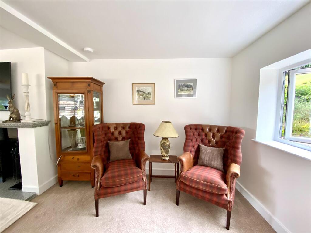 SITTING ROOM