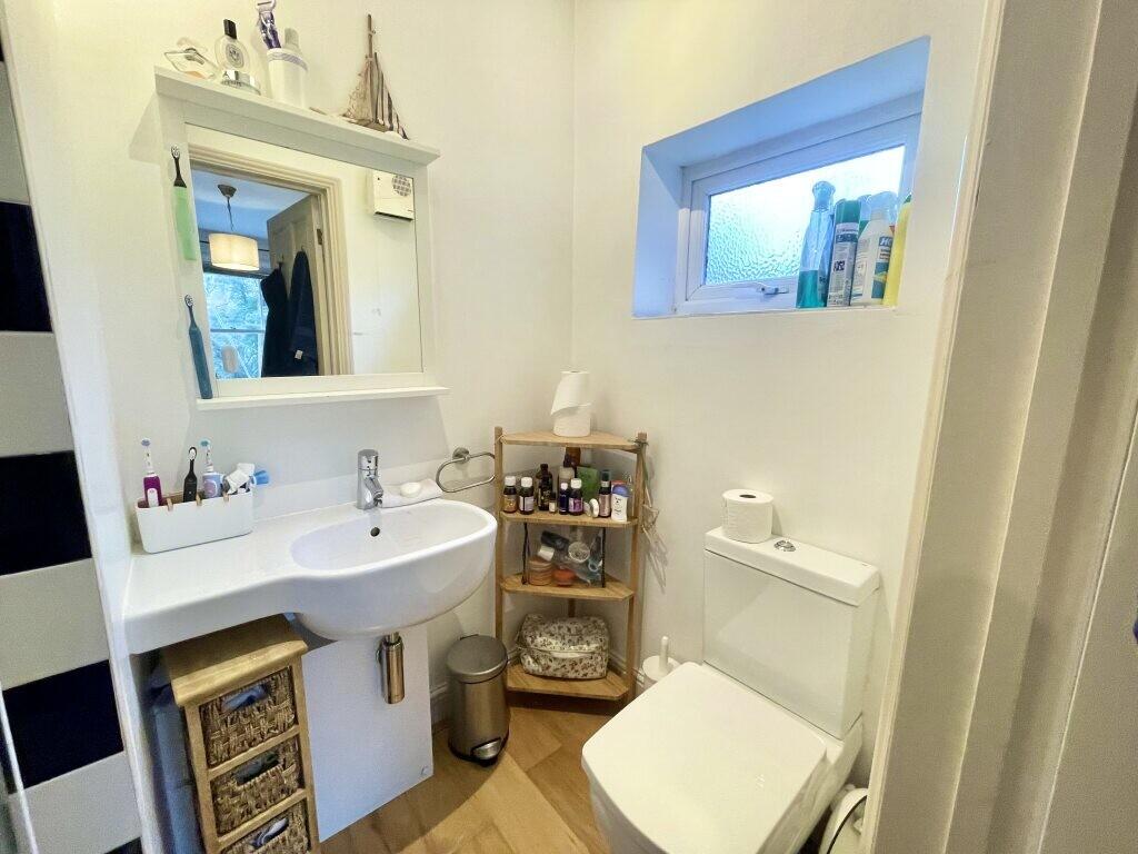 f02b5eb9-924e-401...