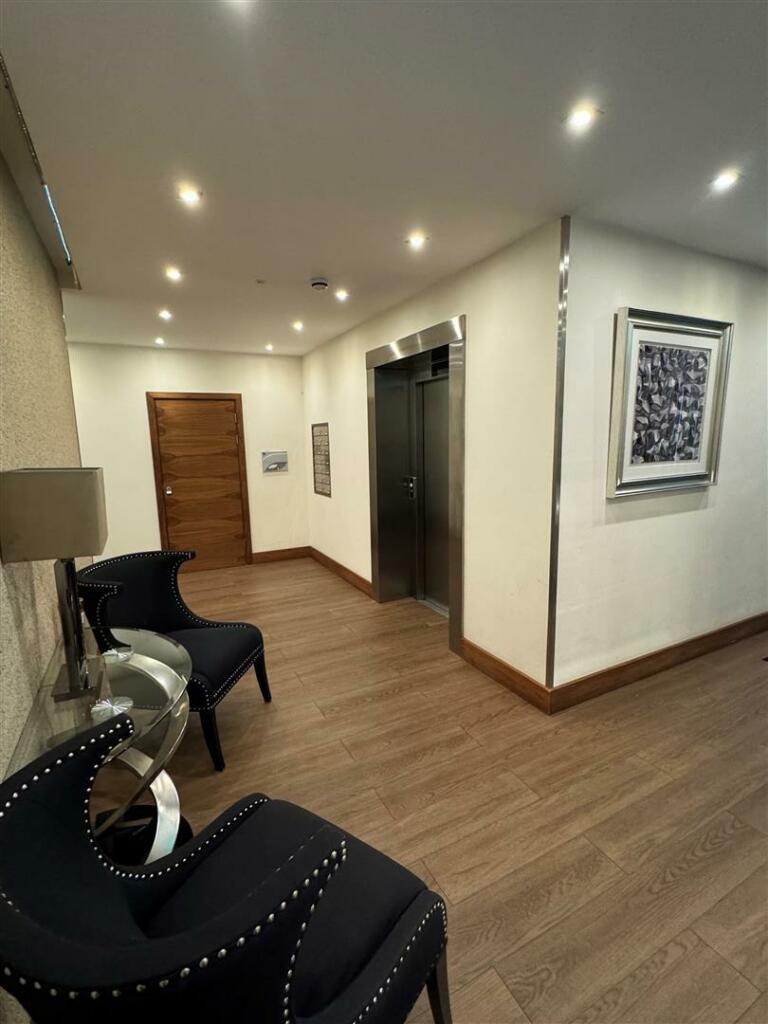 William Court Entry Lobby.jpg