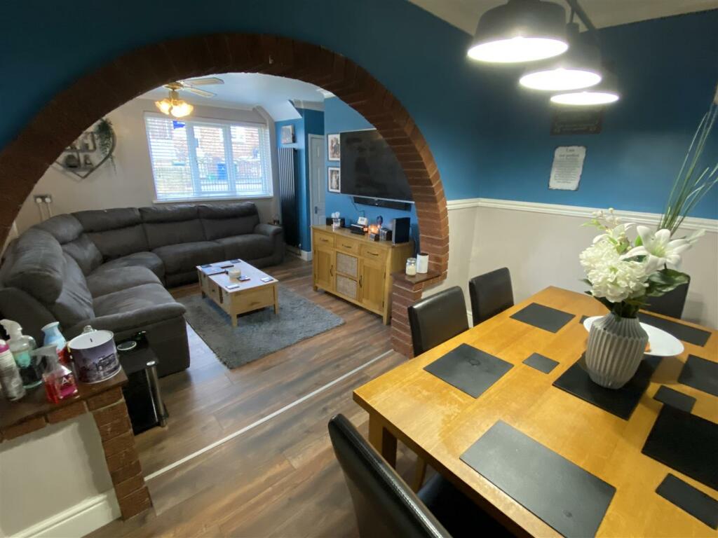 Dining area: