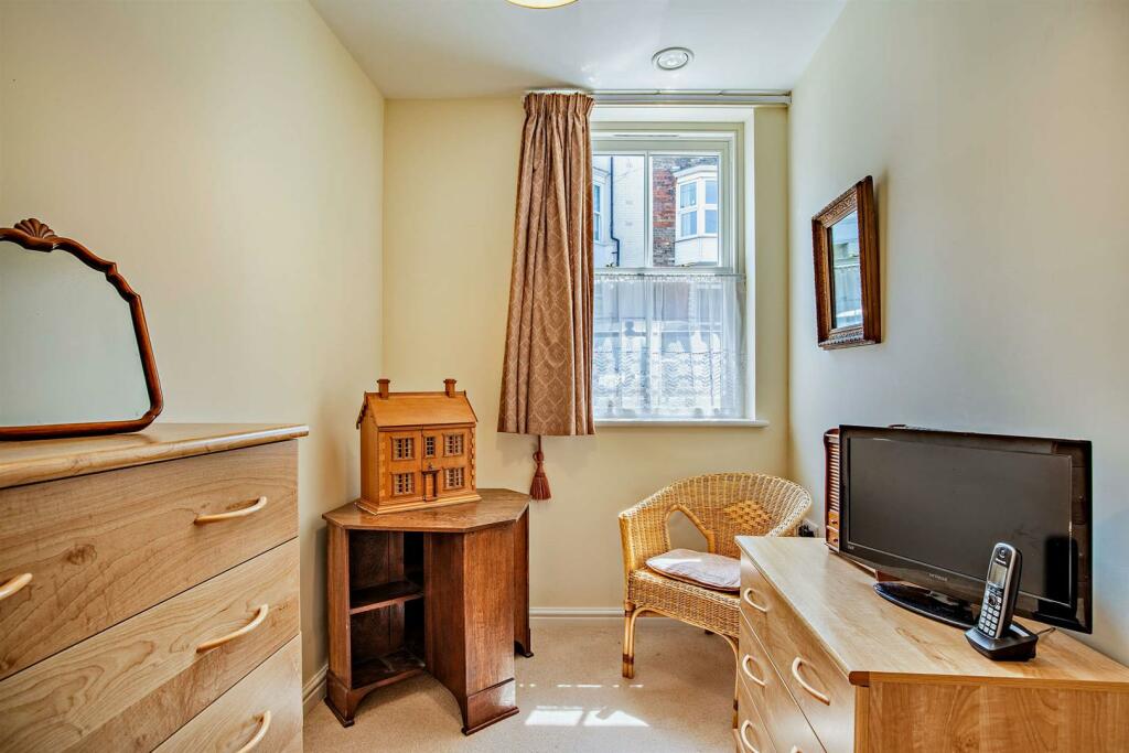 8557876-interior04-800.jpg