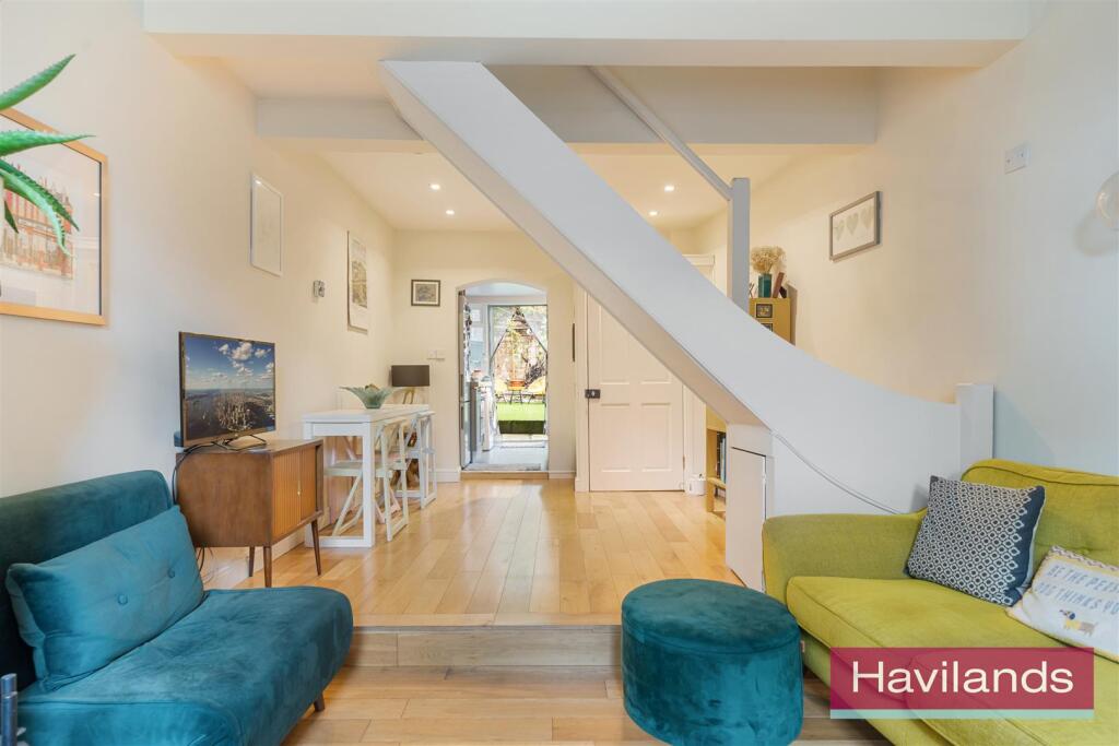 Eversley Park Road-6.jpg