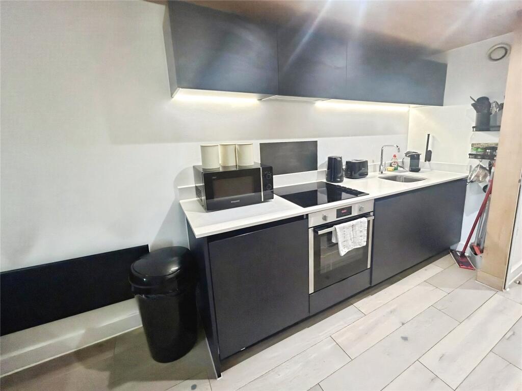 Spinners Way, Manchester, M15