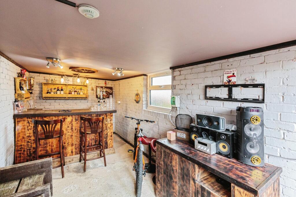 Exterior Bar Area / Outhouse