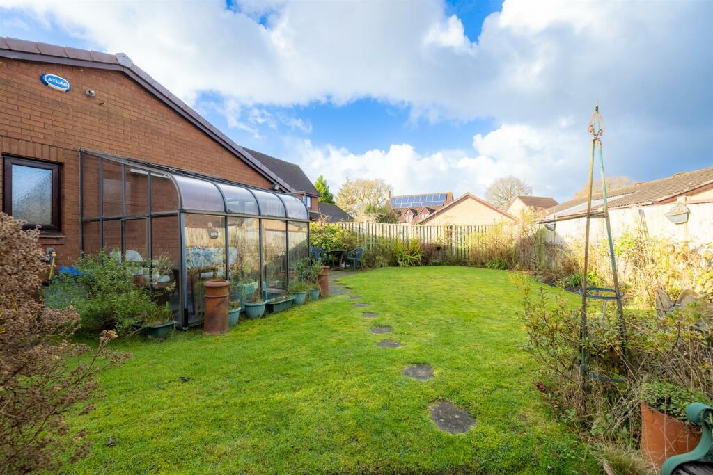 2 Glendale Grove-8.jpg