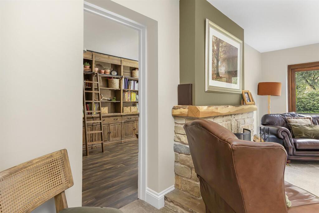 56 Rugby Road, Binley Woods (31).jpg