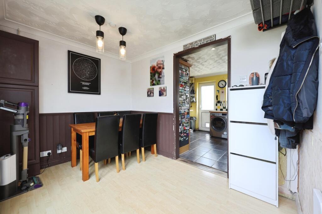 Dining/Kitchen