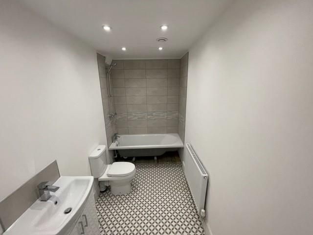 Bathroom Photo.jpg