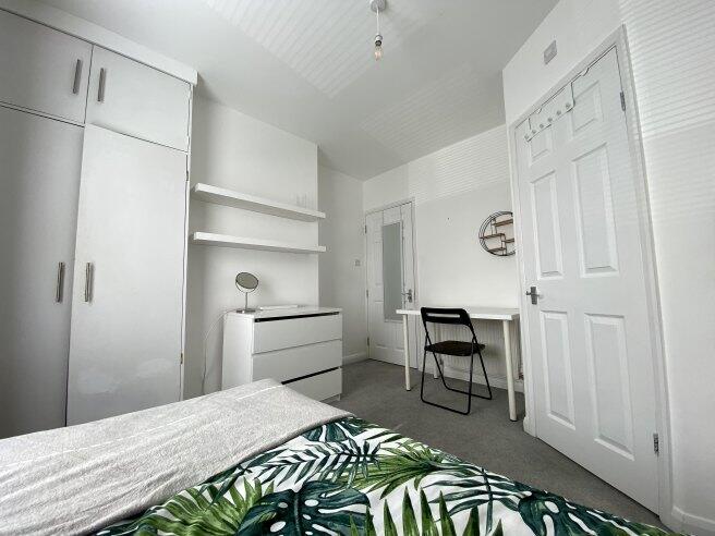 upper-court-road-kt19-8rd-934485