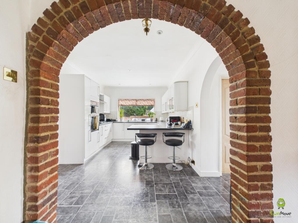 Presented by Nicoleta at EweMove Bexleyheath and D