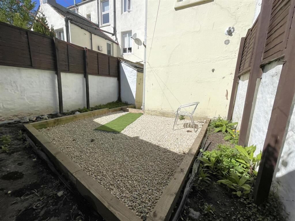 Garden 4.jpg