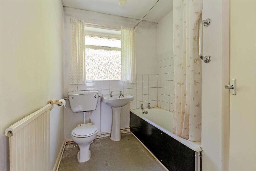 Bathroom-1.jpg