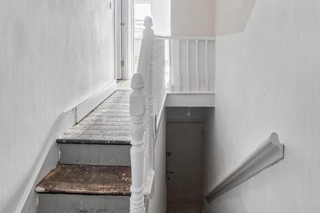 173A &amp; 173B Chapter Road, Brent, London, NW2 5LJ