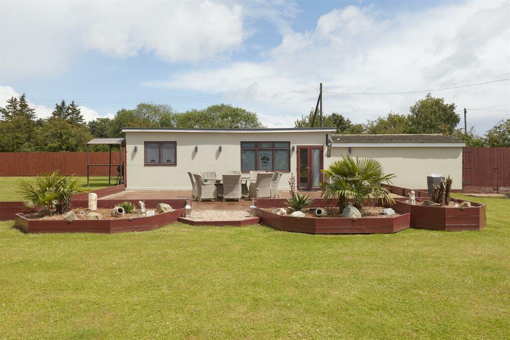 Frith_Meadow_Landbeach_100624 30.jpg