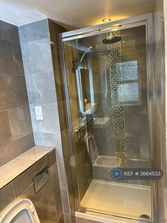 Ensuite Shower