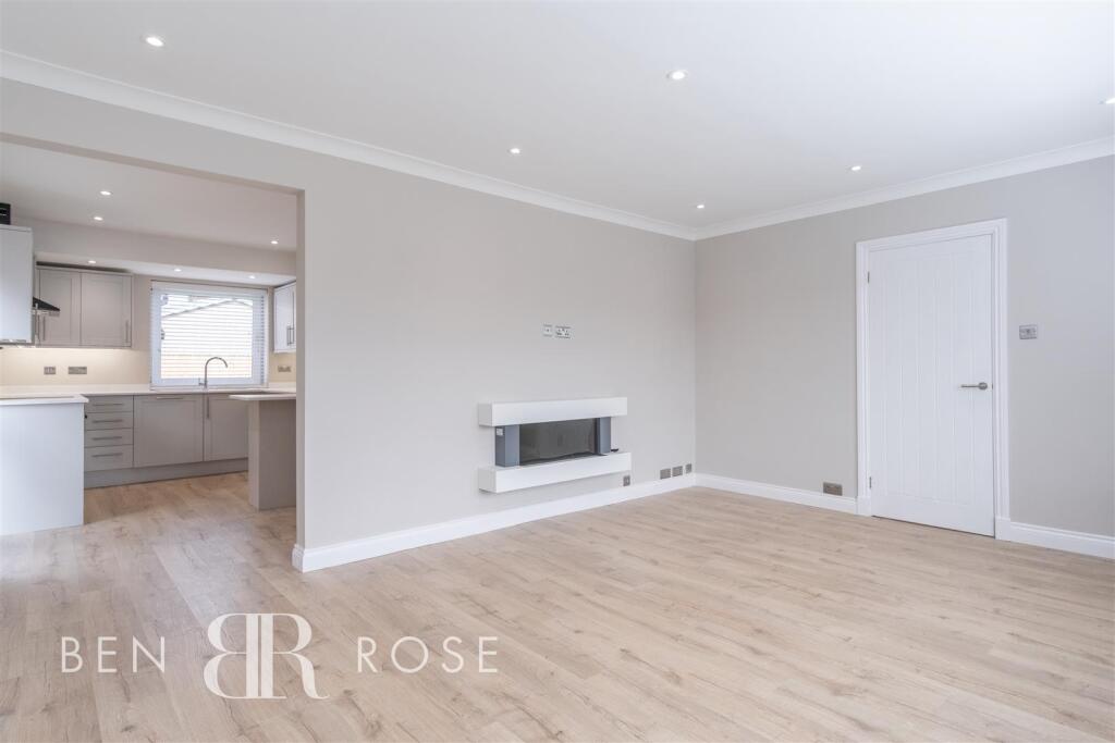 Lounge/Diner/Kitchen