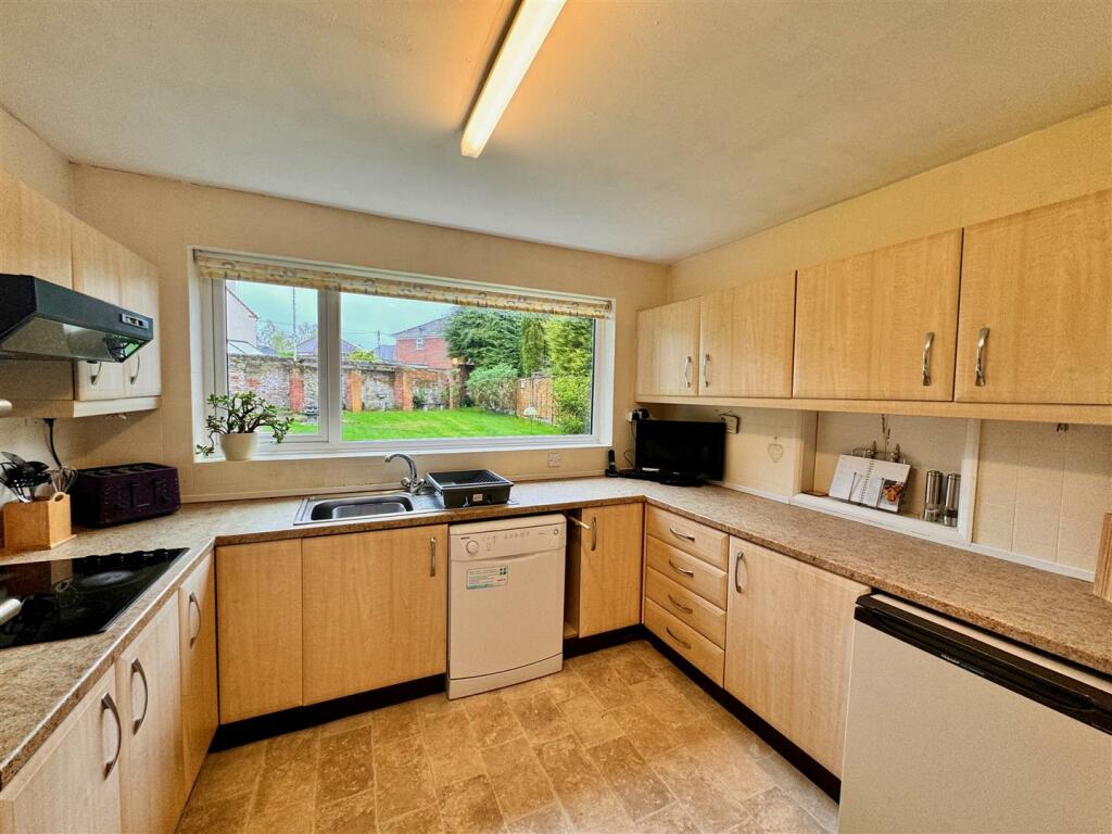 BREAKFAST KITCHEN