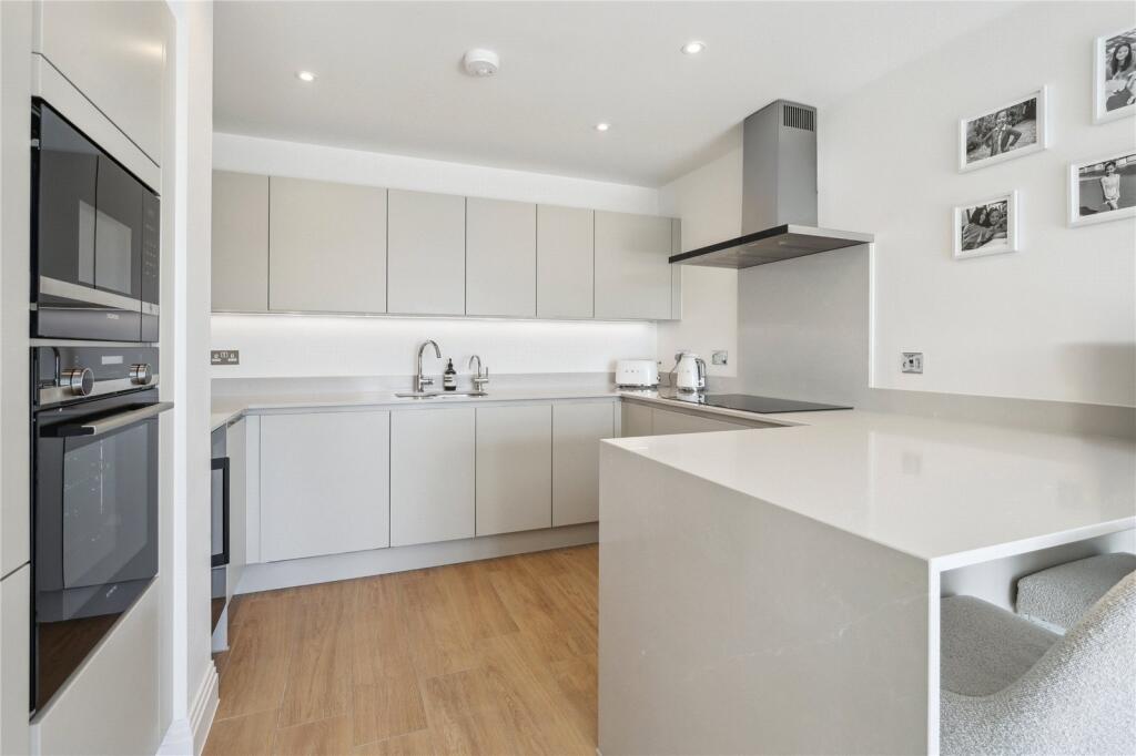 Kitchen/Reception