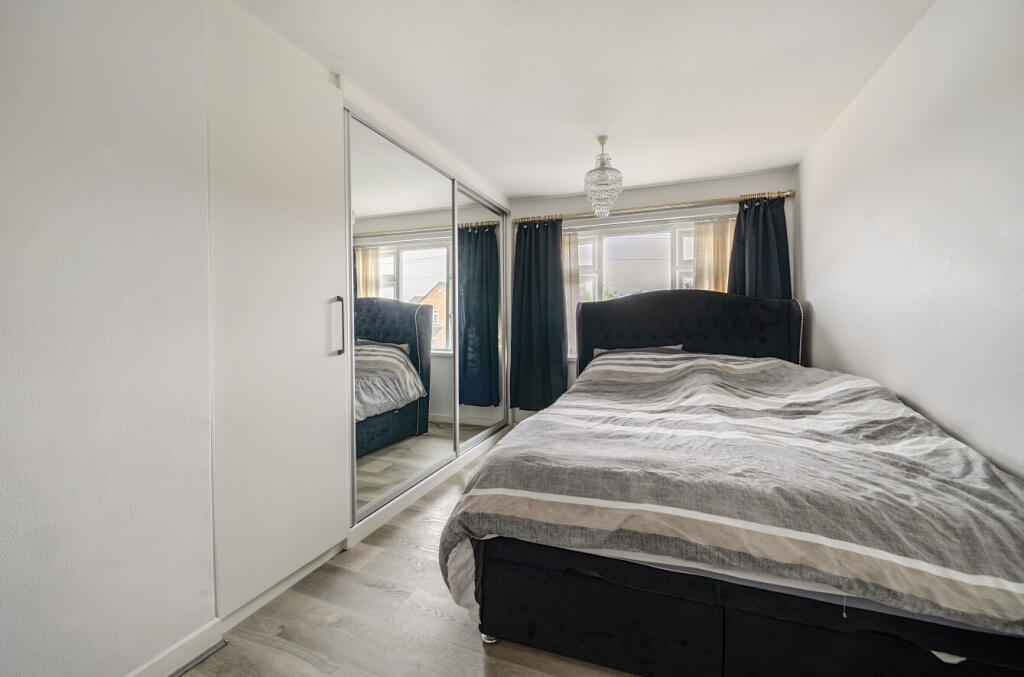 1304215-11-684182...