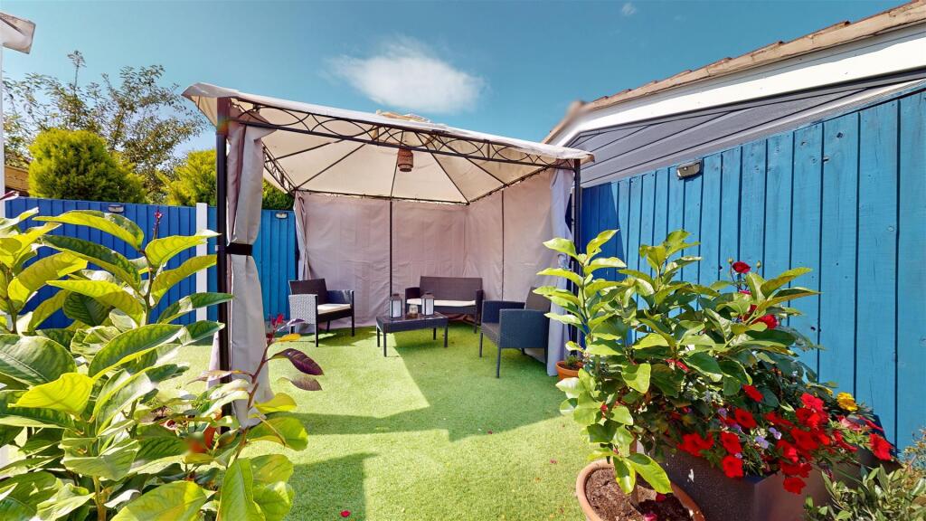 The Shires Rear Garden