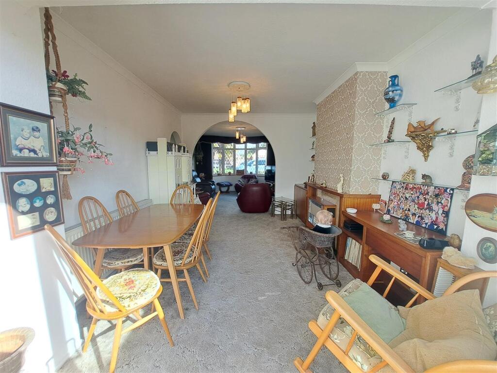 Lounge/Diner