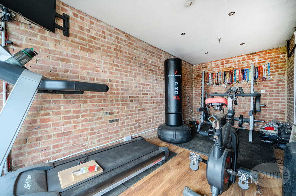 65fb363c-1462-462...