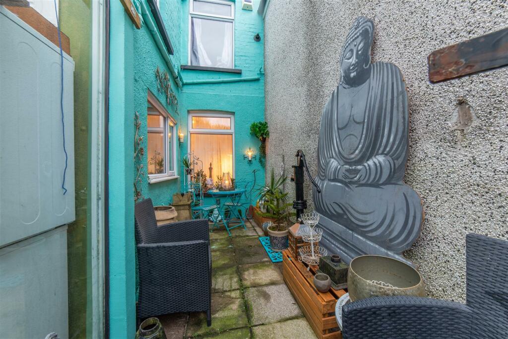 14 Bryn Terrace-15.jpg