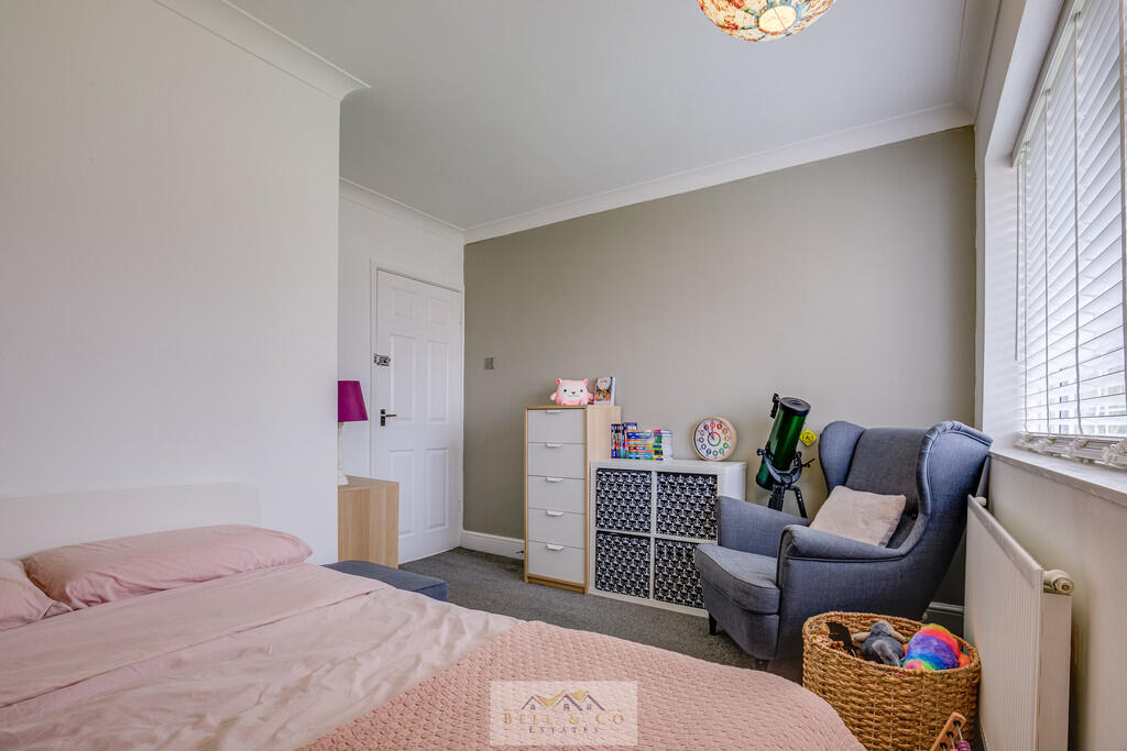 Bedroom 2.3