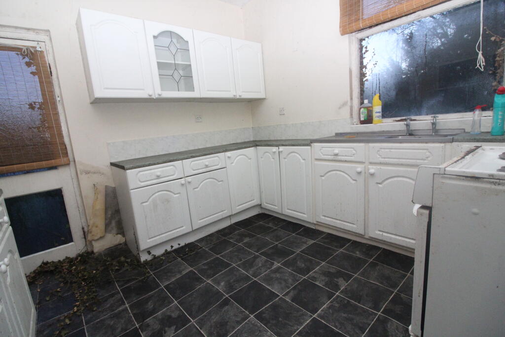 Kitchen T202512031641.jpg