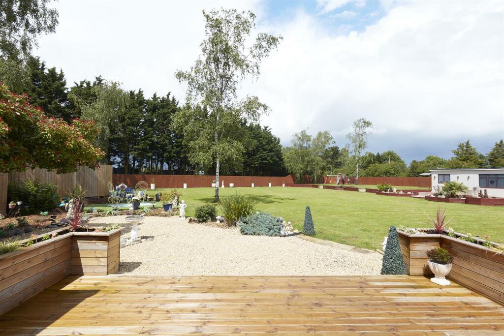 Frith_Meadow_Landbeach_100624 26.jpg