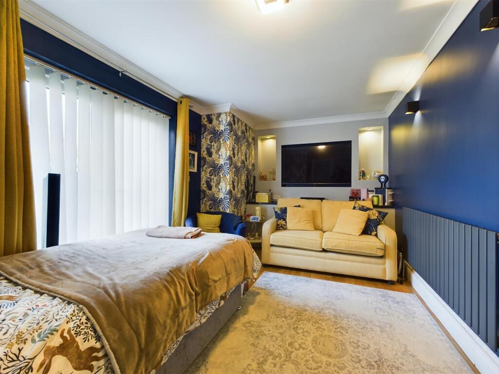 Bedroom 4 - Reception Room.jpg