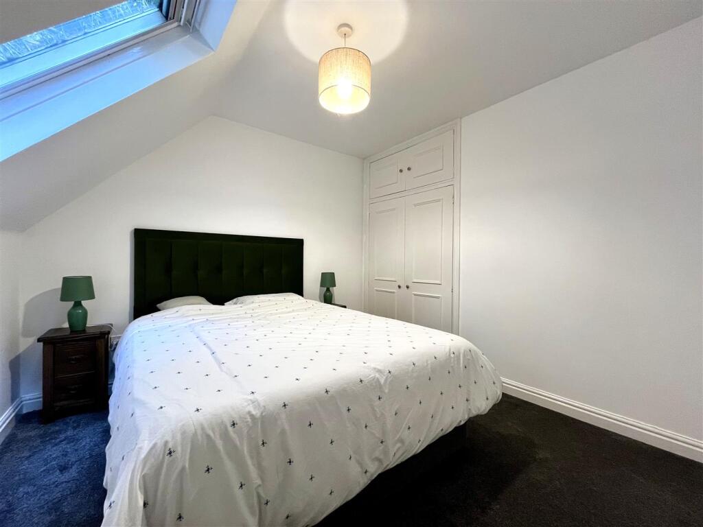 Bedroom Aspect 2