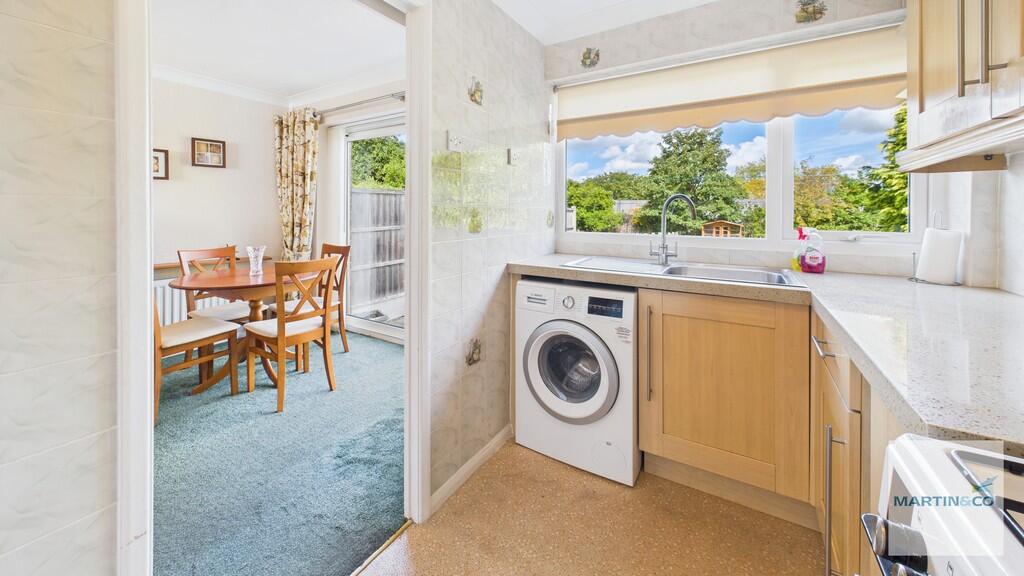 CAM03663G0-PR0185...