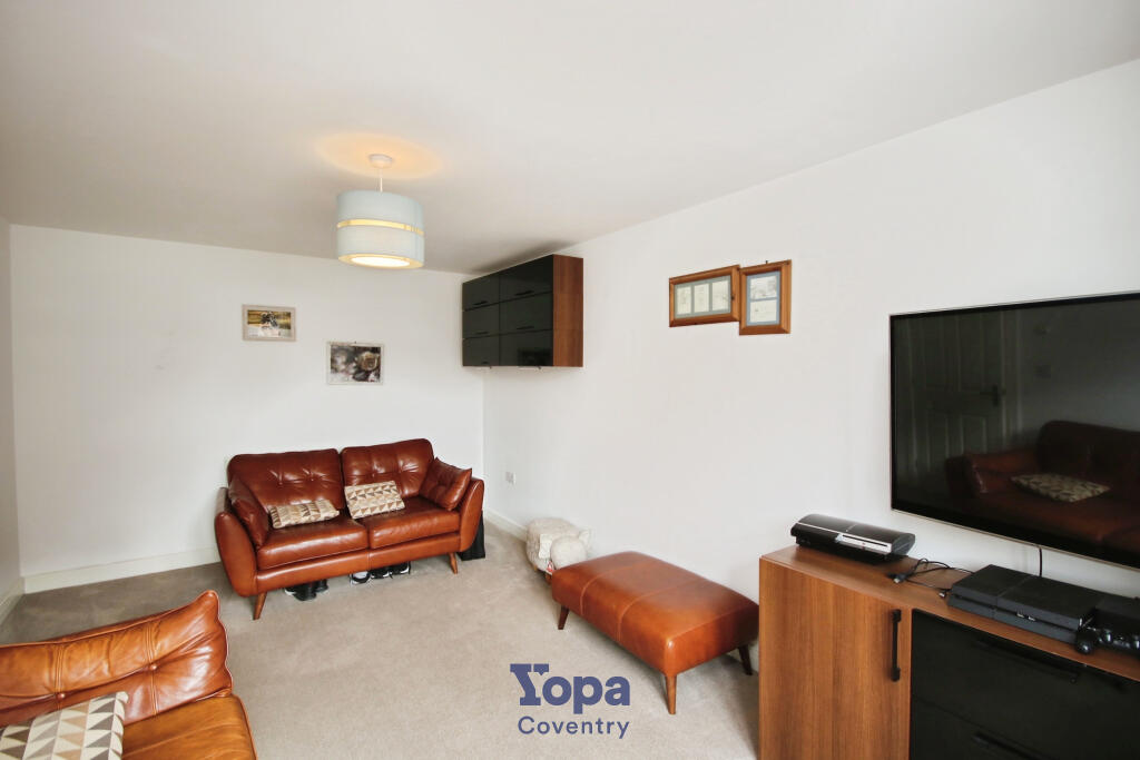 4e398f93-Living 20Room 203.JPG