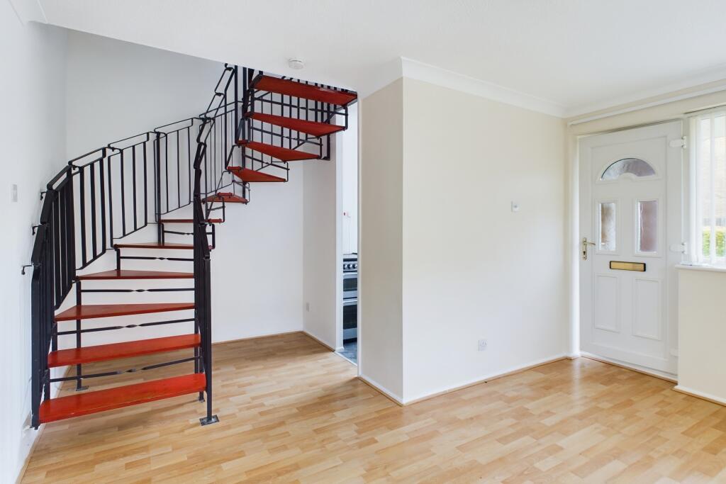 CAM02519G0-PR0228-STILL005