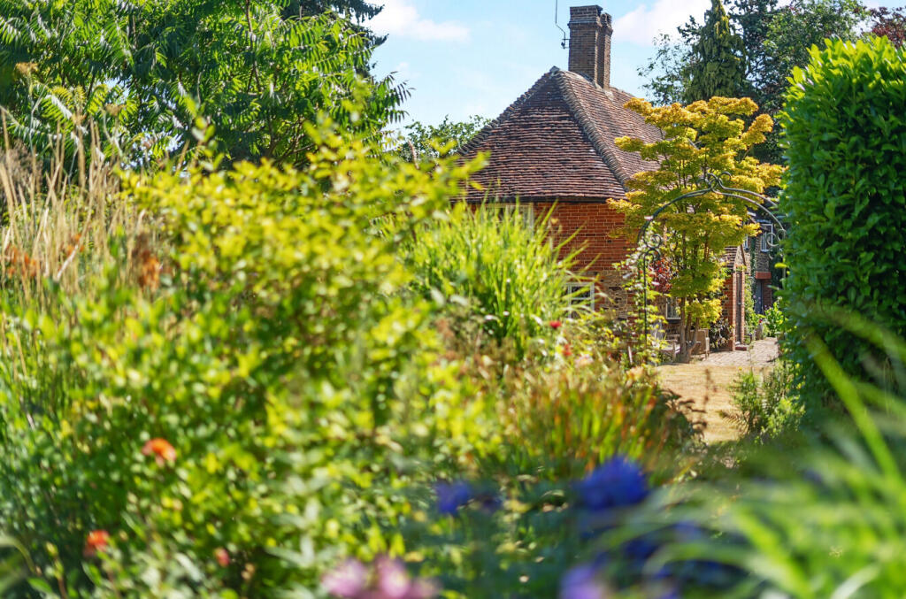 1318478-4-686662c...