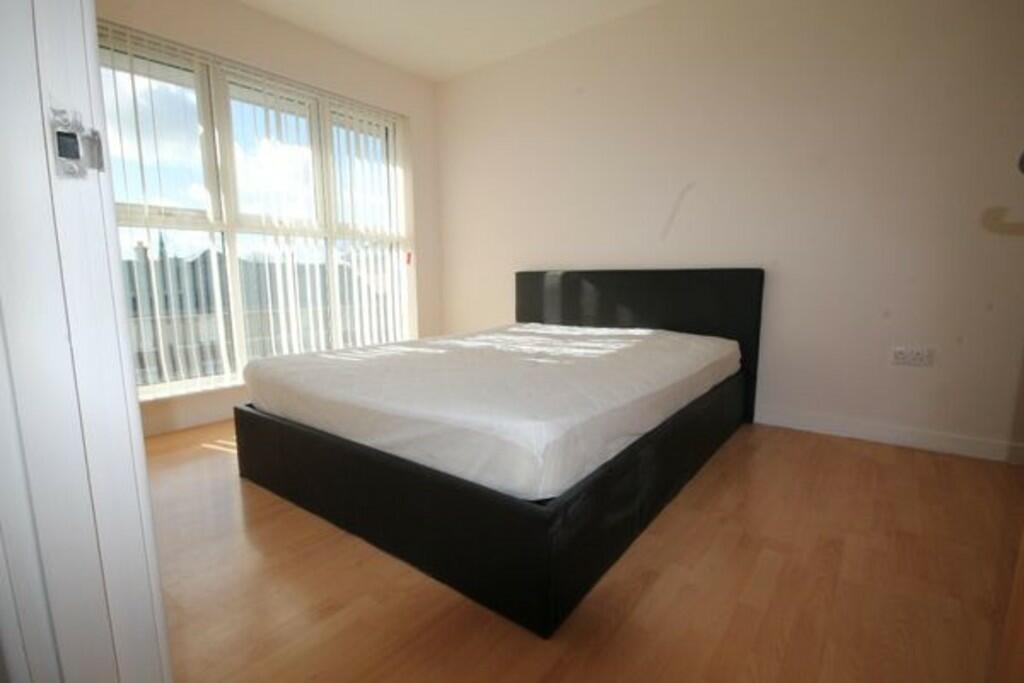Golders green new...