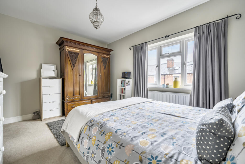 1361705-2-68df97b...