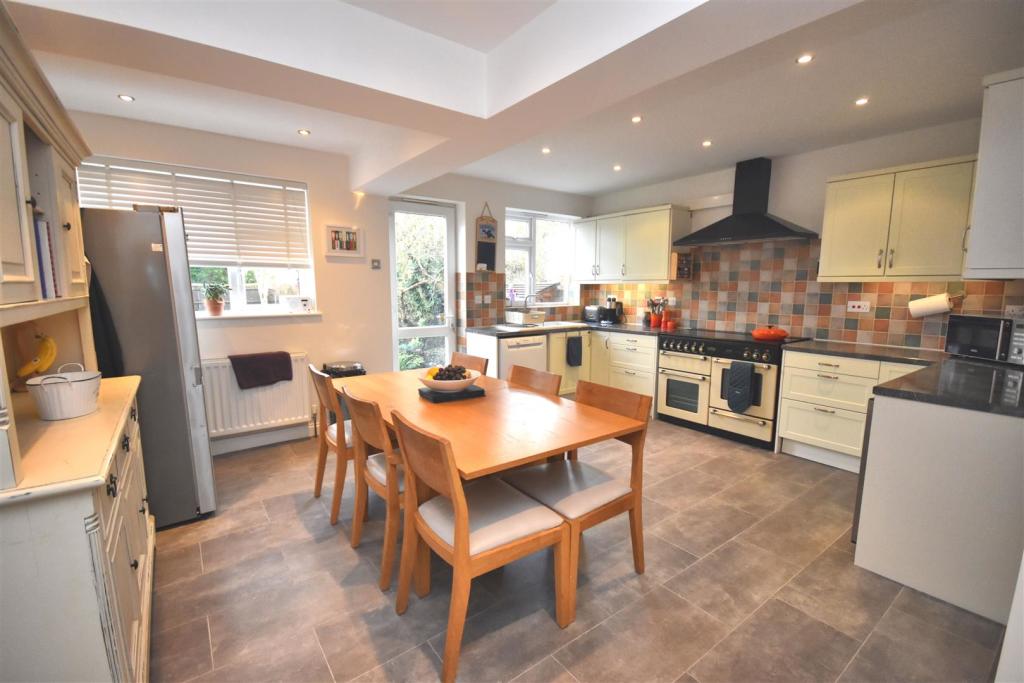 Kitchen-Family Room.jpg